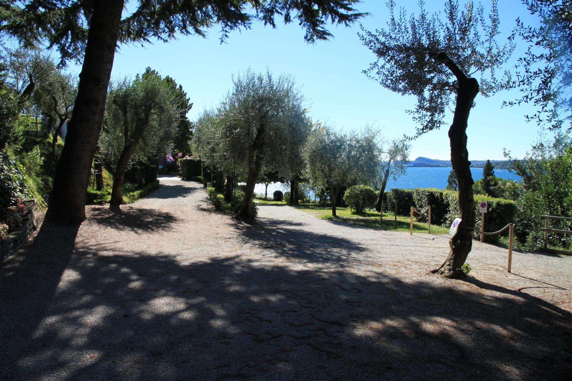 La Villa Fasano Gardone Riviera Exterior foto