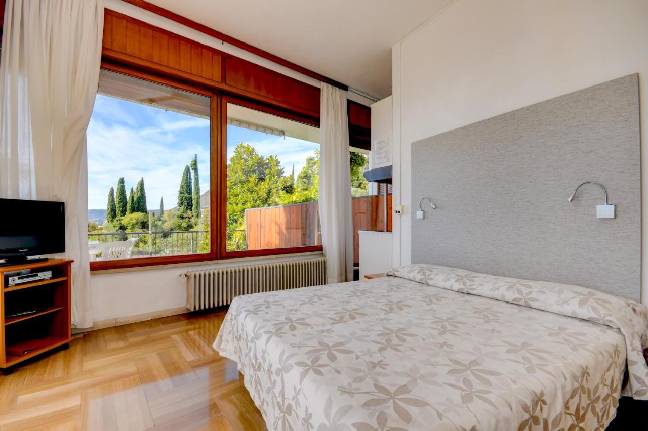 La Villa Fasano Gardone Riviera Exterior foto