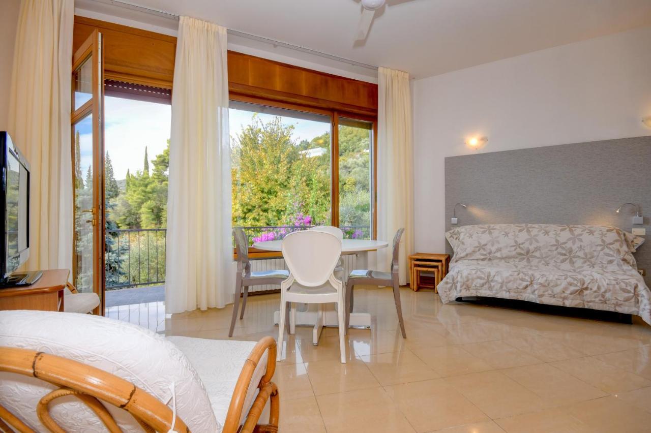 La Villa Fasano Gardone Riviera Exterior foto